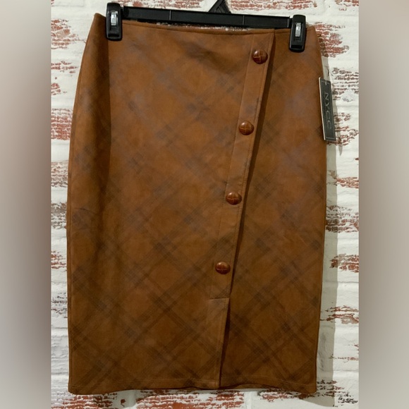 New York & Company NYCC NWT Women’s Beautiful Fall Brown Plaid Button Skirt Sz M - Picture 1 of 4